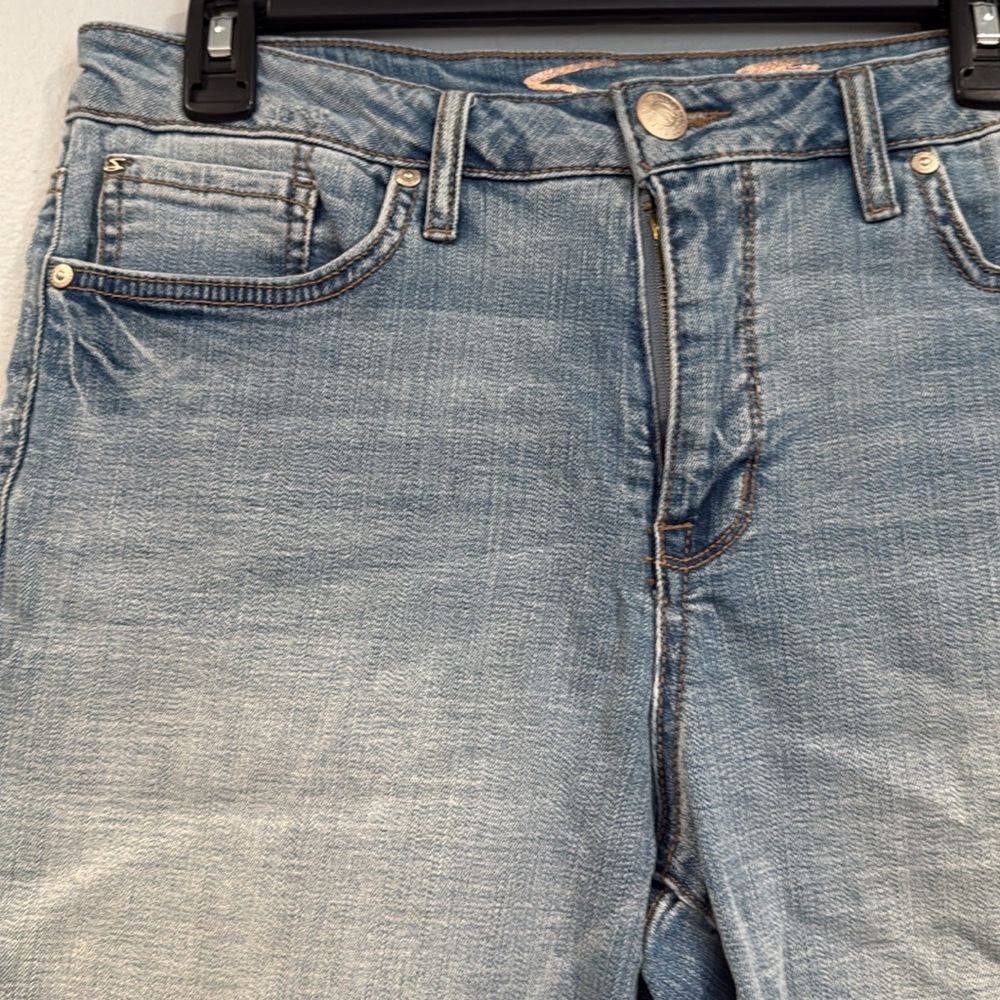 Seven7 Blue Light Wash Sunrise Bermuda Denim Shorts - Size 12 - Picture 3 of 8